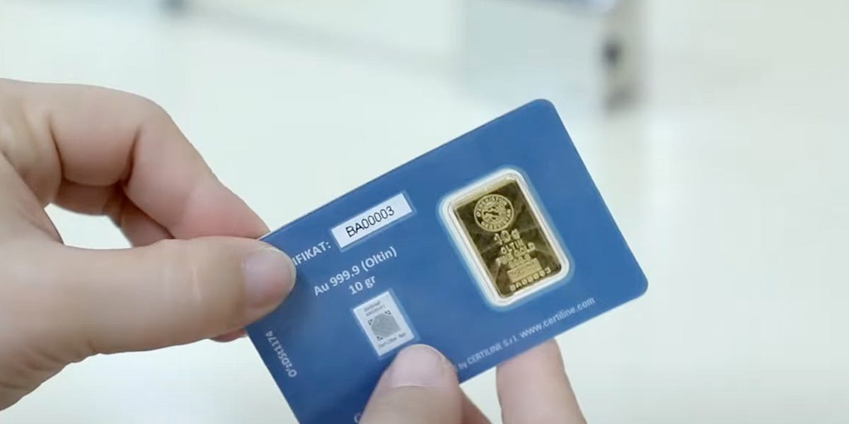 Central Bank of Uzbekistan Introduces Parallel Currency: Gold