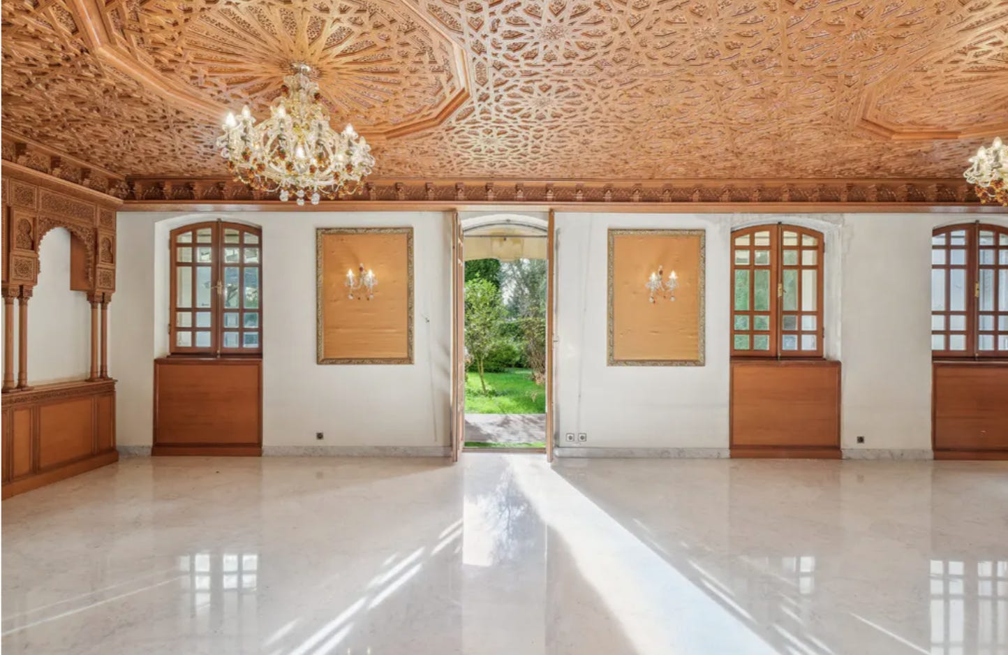 Quand M6, le roi du Maroc, vend une partie de son (énorme) patrimoine ...