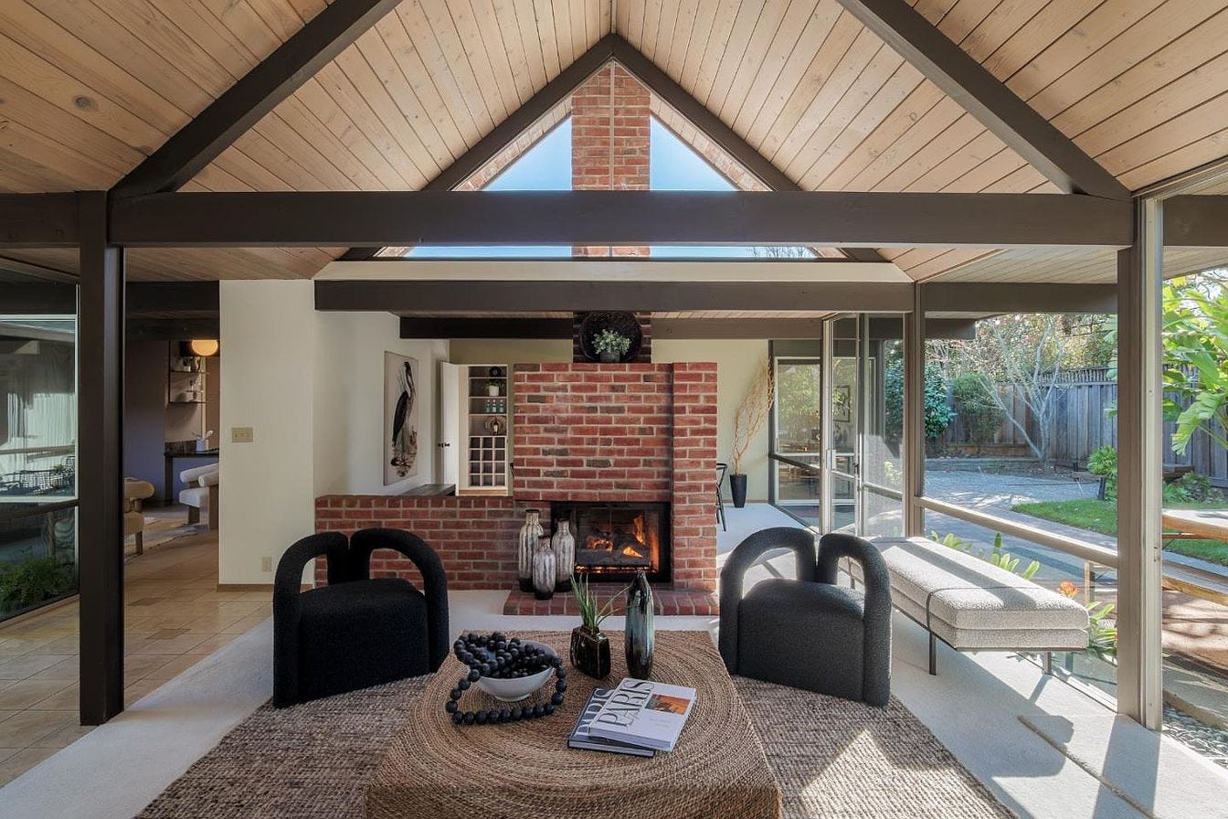 carousel photo #7 (MLS)