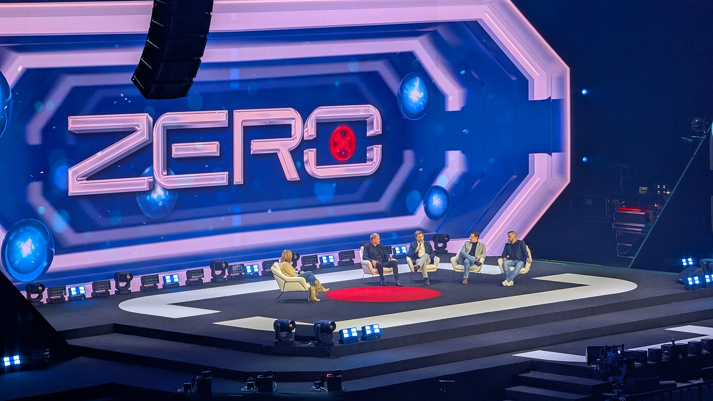 Stage of Kongres Zero 2025 at Atlas Arena Łódź with advanced multimedia and lighting design by ARAM.