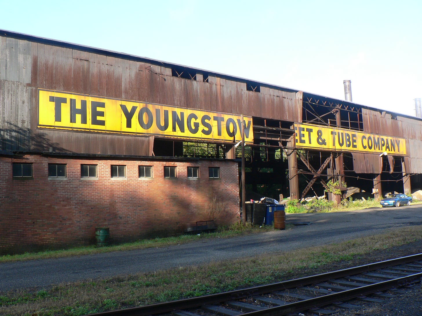 https://upload.wikimedia.org/wikipedia/commons/3/32/Youngstown_Sheet%26Tube_Abandoned.jpg https://upload.wikimedia.org/wikipedia/commons/3/32/Youngstown_Sheet%26Tube_Abandoned.jpg