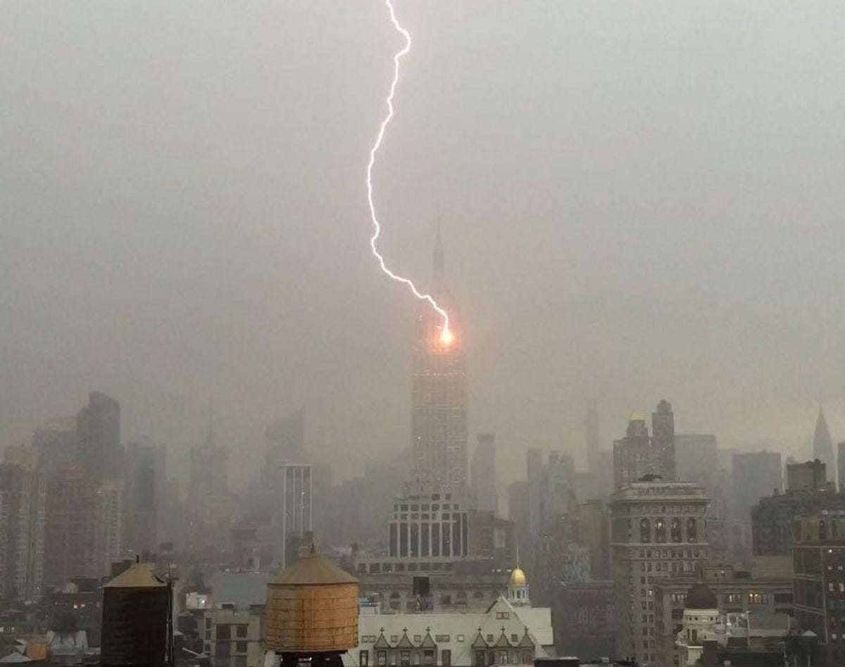 Lightning strikes Empire State Building amid severe storms | The Independent | The Independent Lightning strikes Empire State Building amid severe storms | The Independent | The Independent