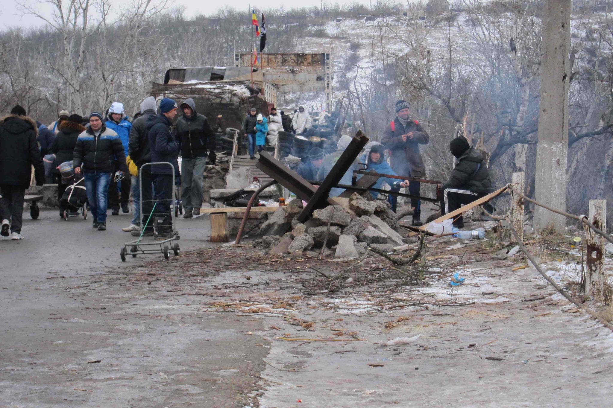 Entrance to occupied Luhansk, Dec 2016 Entrance to occupied Luhansk, Dec 2016