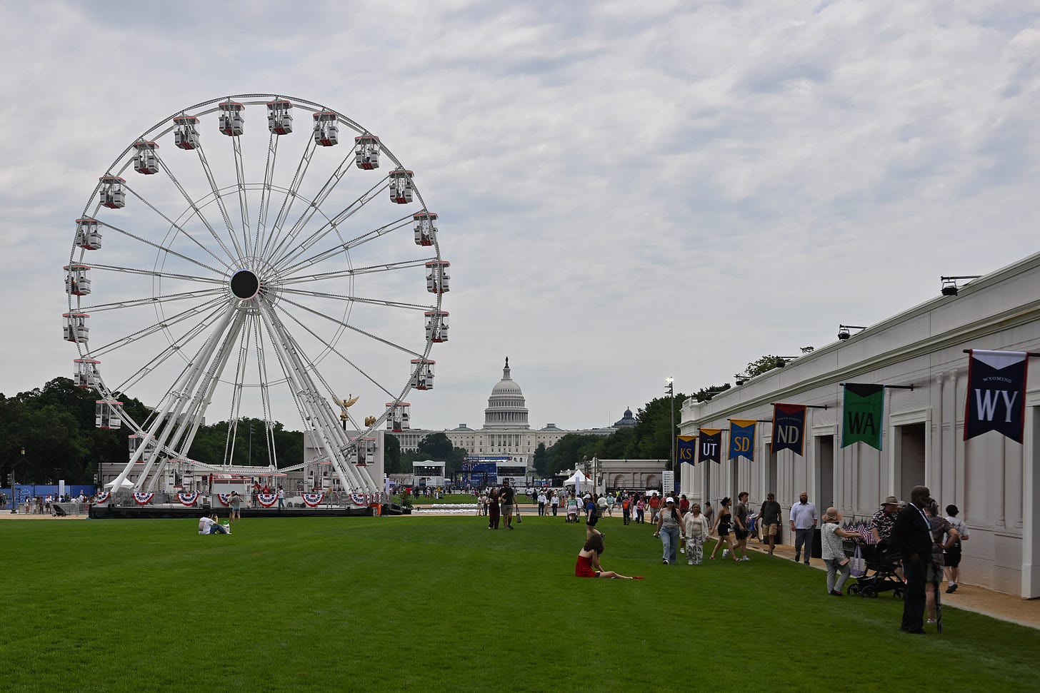 https://upload.wikimedia.org/wikipedia/commons/thumb/4/4a/KS_UT_SD_ND_WA_WY_Great_American_State_Fair_DC_2026-06-26_12-16-48.jpg/3840px-KS_UT_SD_ND_WA_WY_Great_American_State_Fair_DC_2026-06-26_12-16-48.jpg