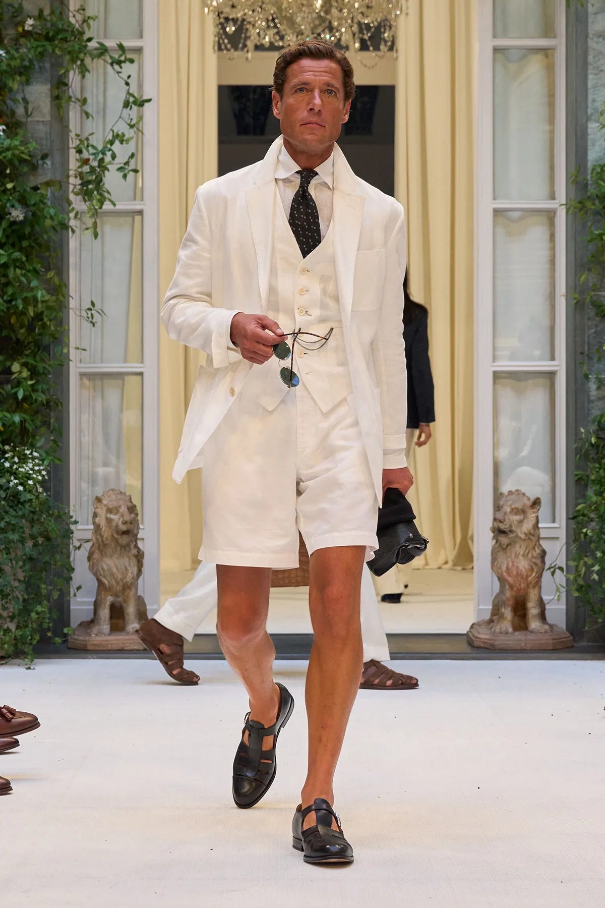 RALPH LAUREN นำเสนอคอลฯ ฤดูร้อน 2027 ที่เต็มไปด้วยสีสันของสไตล์วันพักผ่อนแบบชาวอเมริกัน RALPH LAUREN นำเสนอคอลฯ ฤดูร้อน 2027 ที่เต็มไปด้วยสีสันของสไตล์วันพักผ่อนแบบชาวอเมริกัน