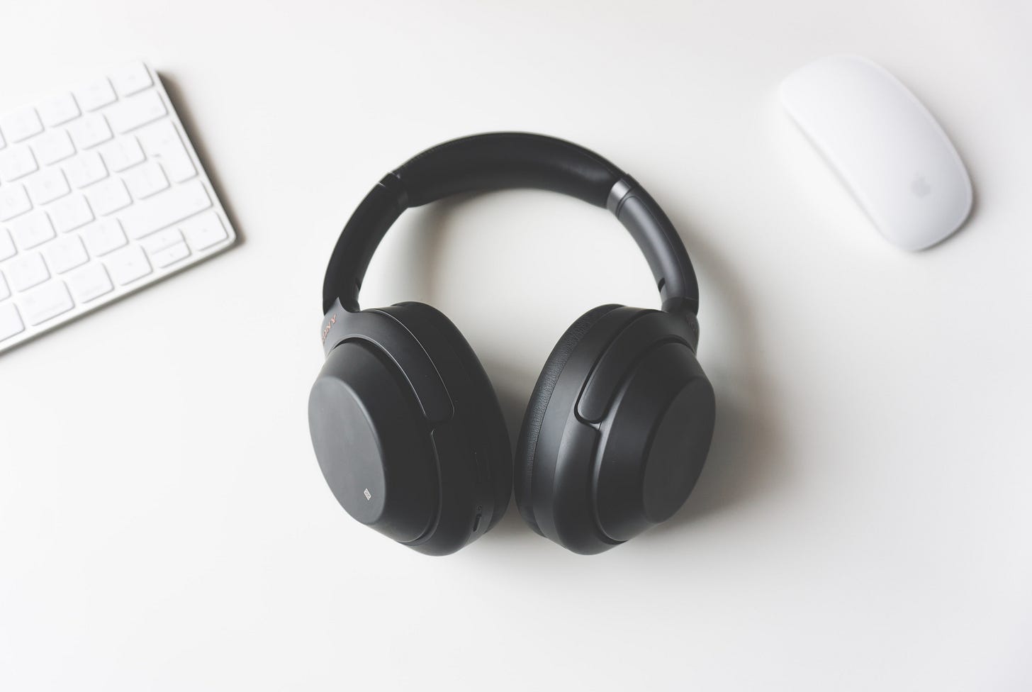 Headphones with a keyboard and mouse Headphones with a keyboard and mouse