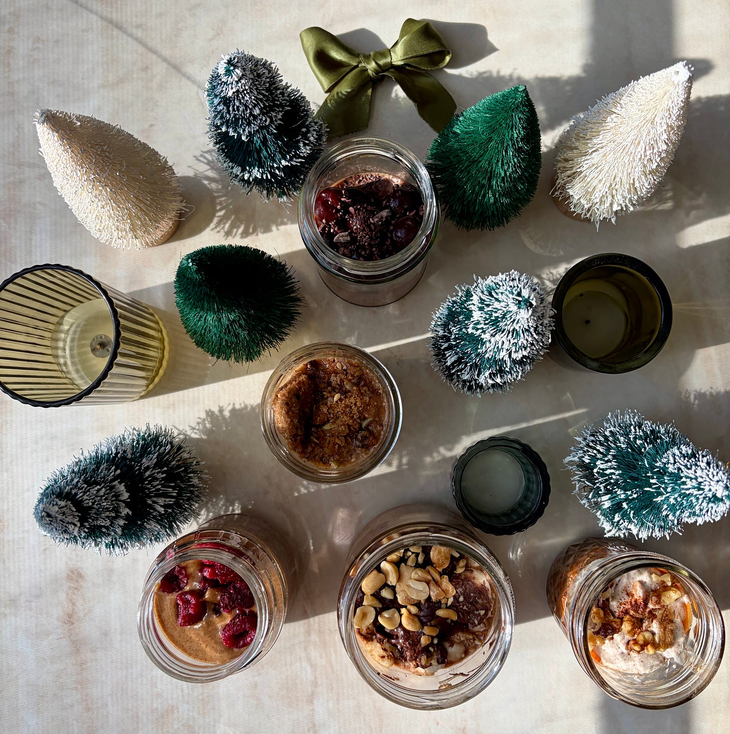 Festive holiday overnight oats for a healthy and easy breakfast