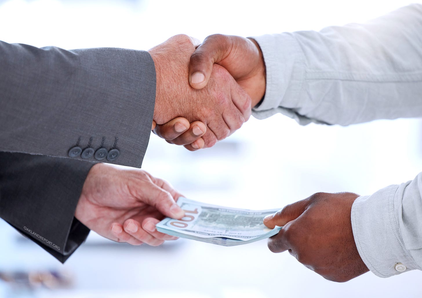 Oakland City Council approved multiple union contracts – including SEIU – in September 2025 that promise up to $14.9 million in “triggered” pay raises if the city ends the fiscal year with a budget surplus. The contracts also immediately awarded the unions cash bonuses up to $3,000 per employee, costing taxpayers a total of $10.2 million up front. (Image source: Oakland Report / Adobe Stock)