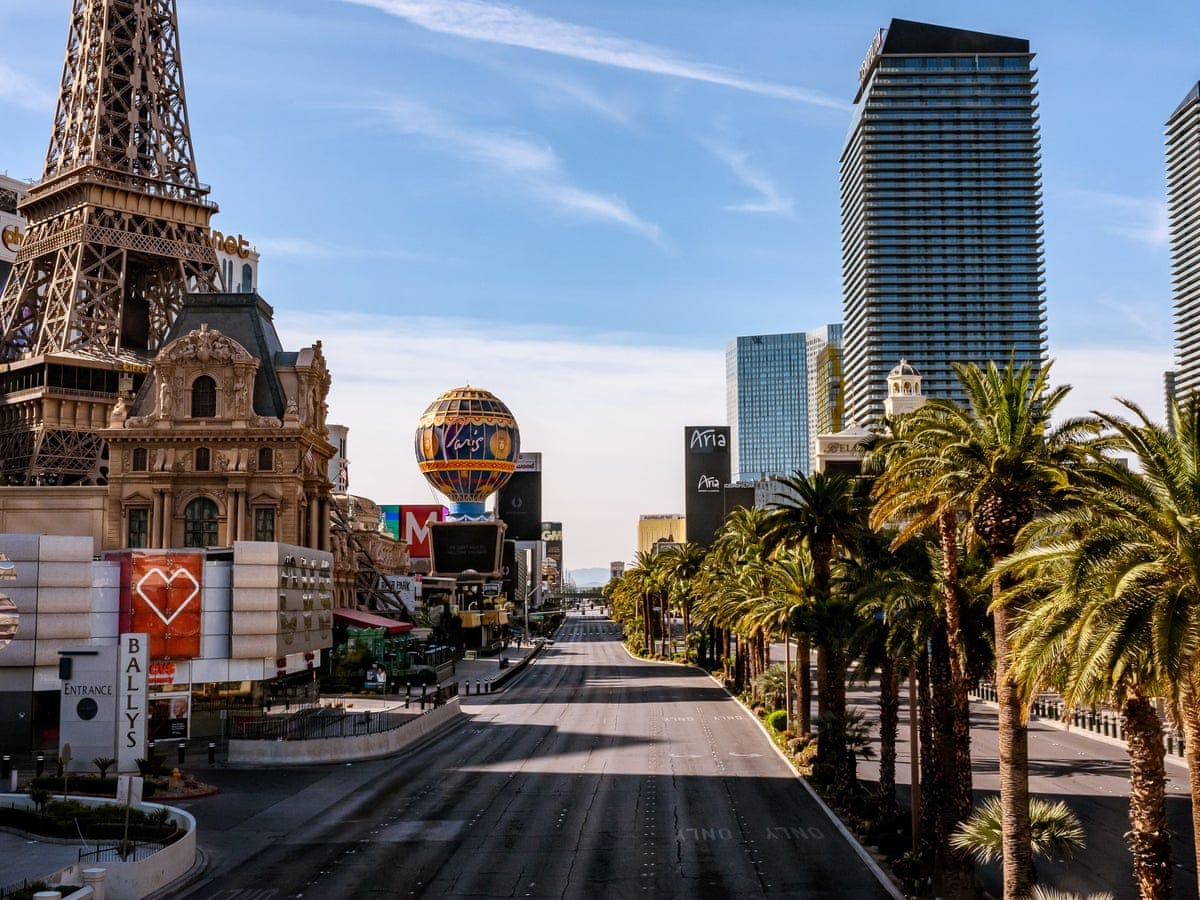 After the end of the world: the eerie silence of the Las Vegas Strip |  Coronavirus | The Guardian
