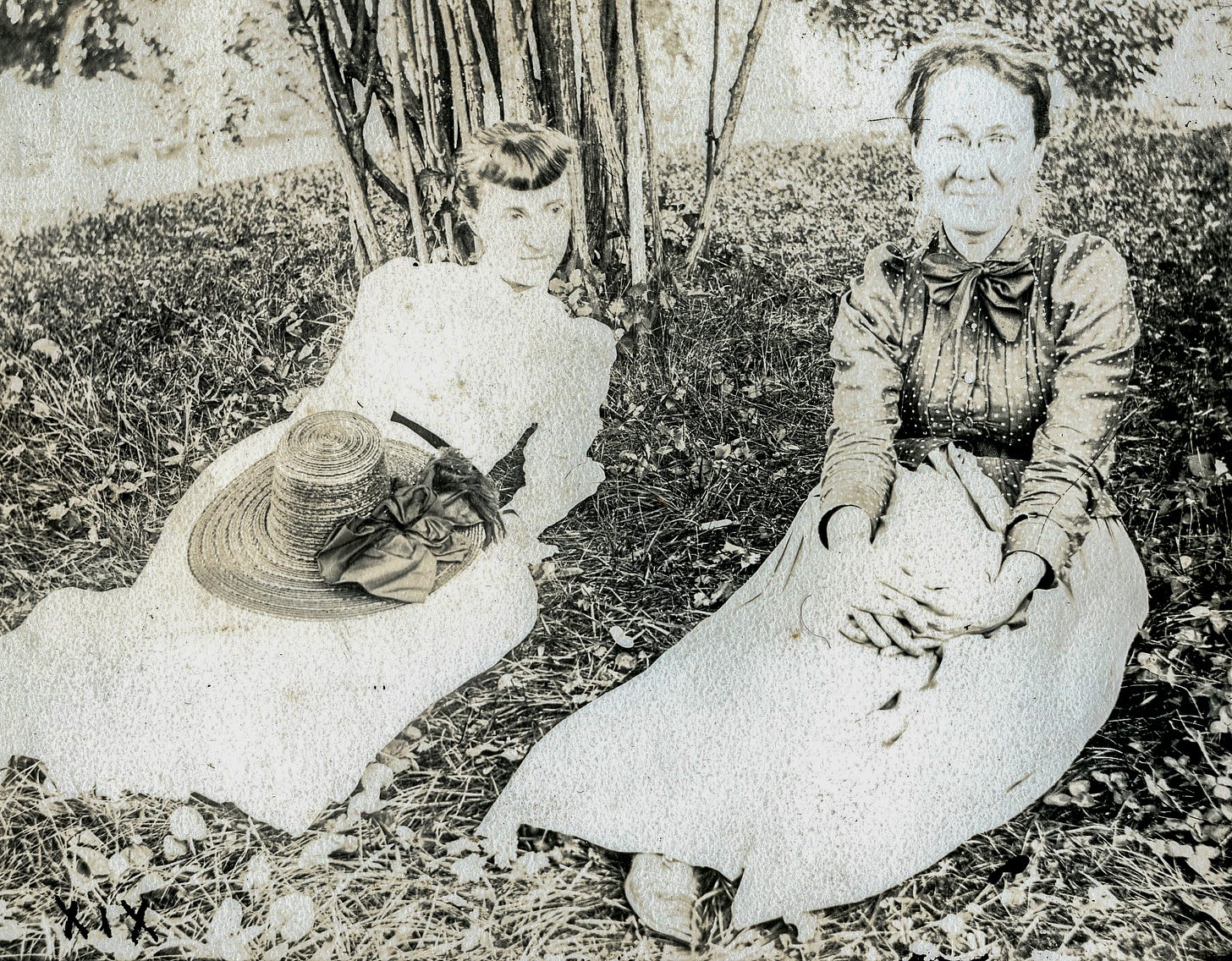 Lizzie and Laura Gould