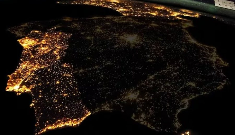 Total "black-out"/ Spain and Portugal without electricity, the Iberian  Peninsula plunges into darkness - Bota