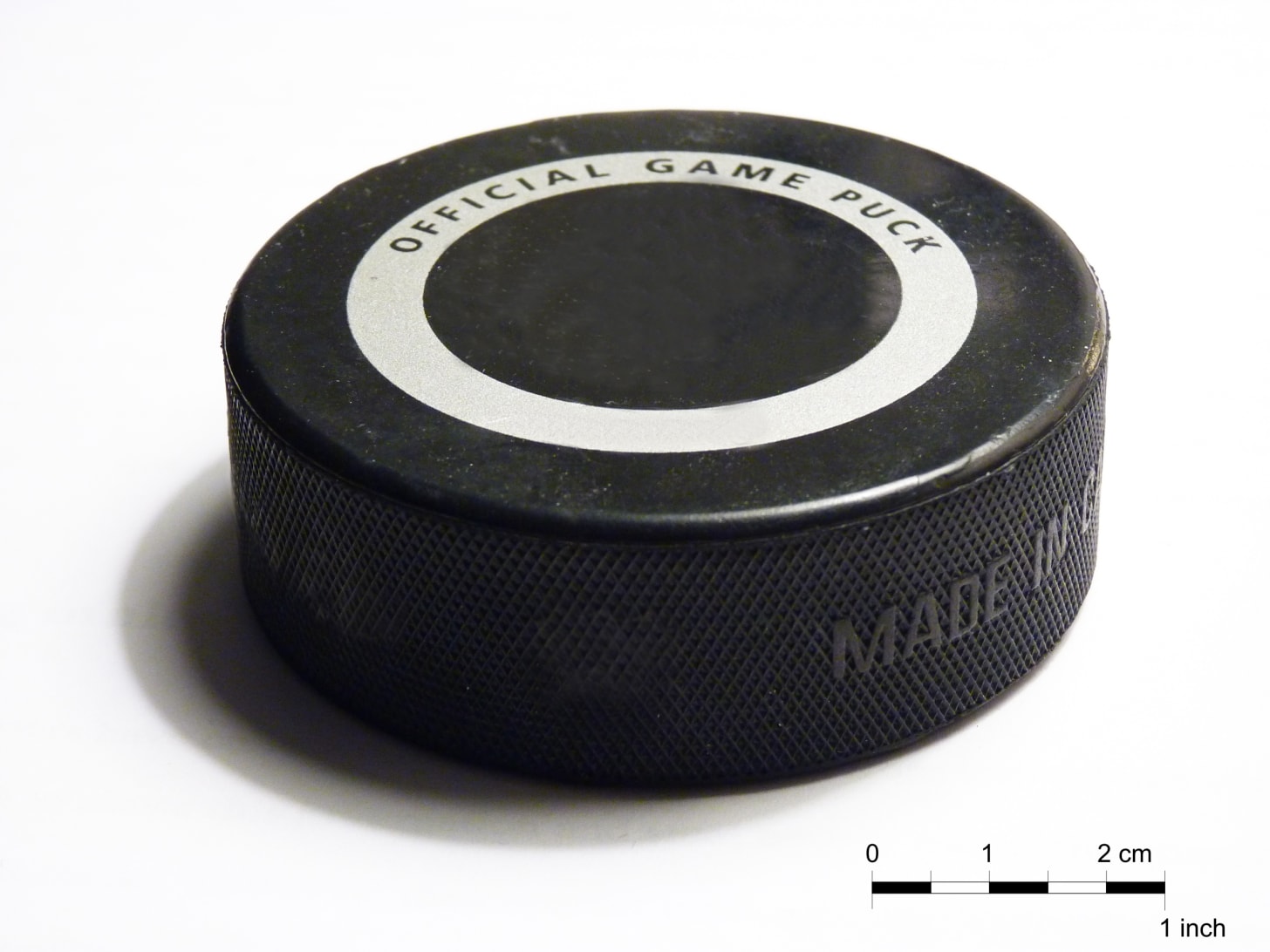 Hockey puck - Wikipedia