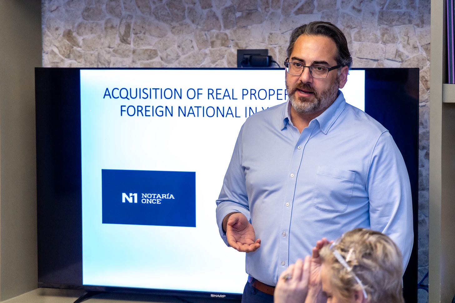 Alonso Hernández, attorney at Notaría 63, offers full legal services and representation for locals, nationals, and foreign residents in Yucatán  