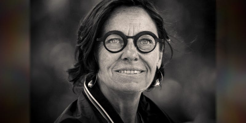 Questionar a propriedade privada desde o canto dos pássaros ...