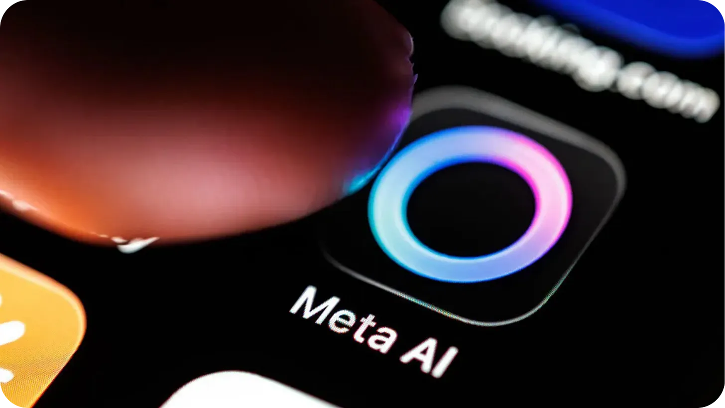 Colgante con IA de Meta basado en tecnología de Limitless: graba, transcribe y resume conversaciones, parte de la línea Wearables for Work