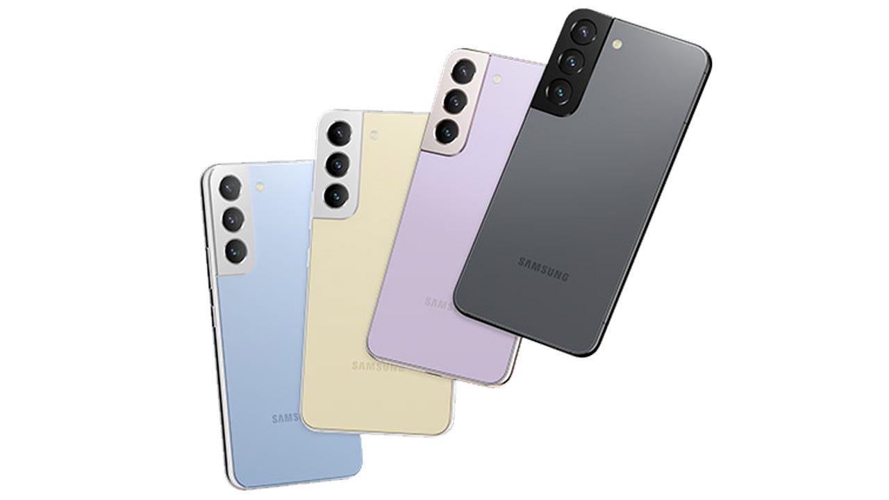 Four Galaxy S22 Pluses fanned out over a white background