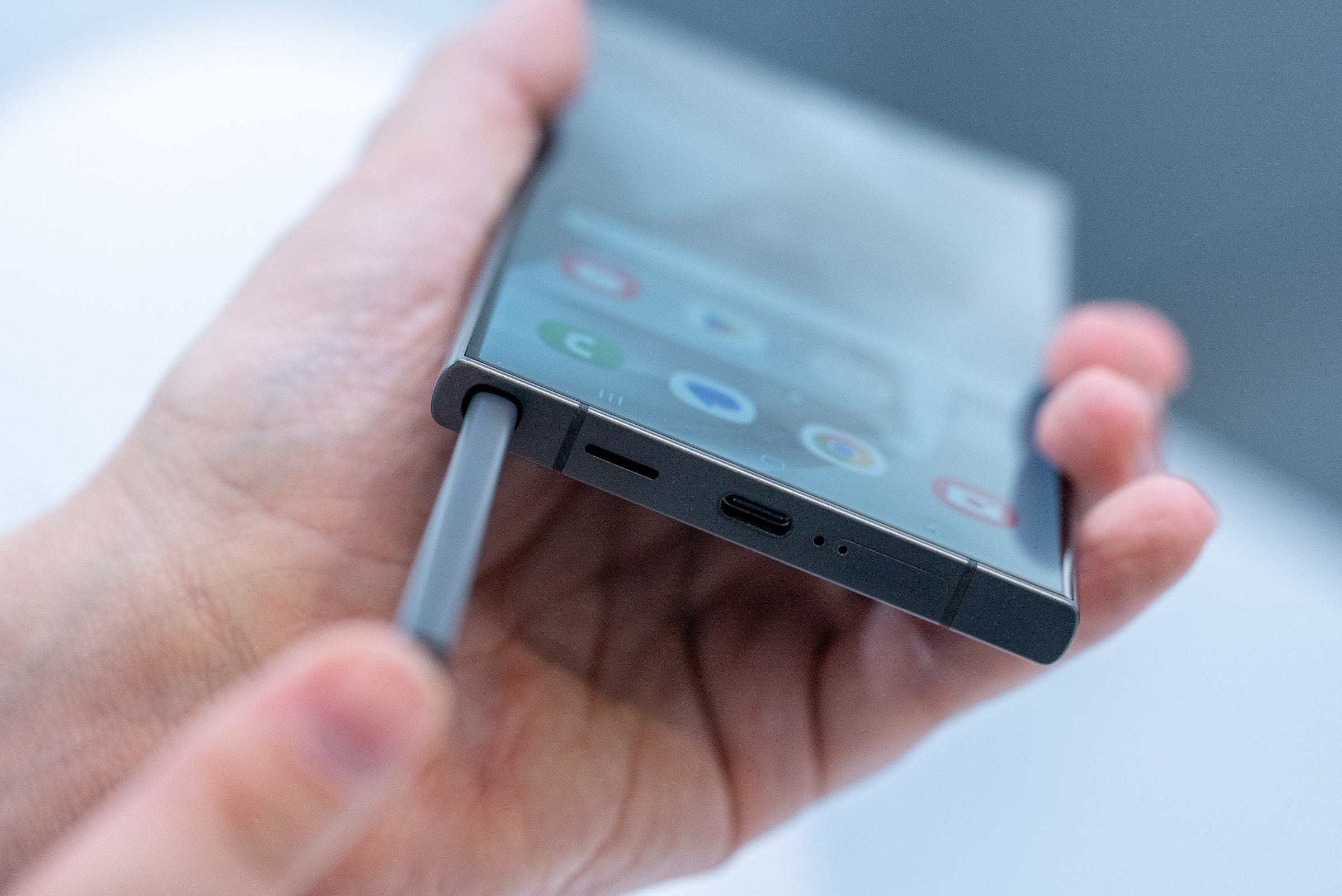 Samsung Galaxy S Pen stylus inside the Samsung Galaxy S24 Ultra phone Samsung Galaxy S Pen stylus inside the Samsung Galaxy S24 Ultra phone