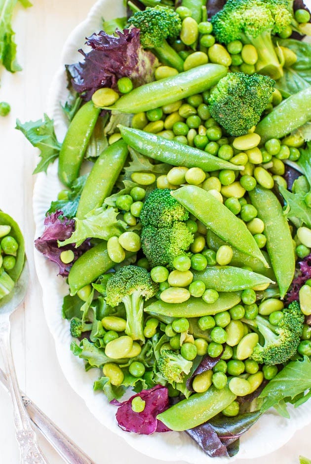 Green Powerhouse Salad with Sesame-Ginger Vinaigrette (vegan, GF) - Want to feel better, stronger, healthier? This salad does wonders! Green Powerhouse Salad with Sesame-Ginger Vinaigrette (vegan, GF) - Want to feel better, stronger, healthier? This salad does wonders!