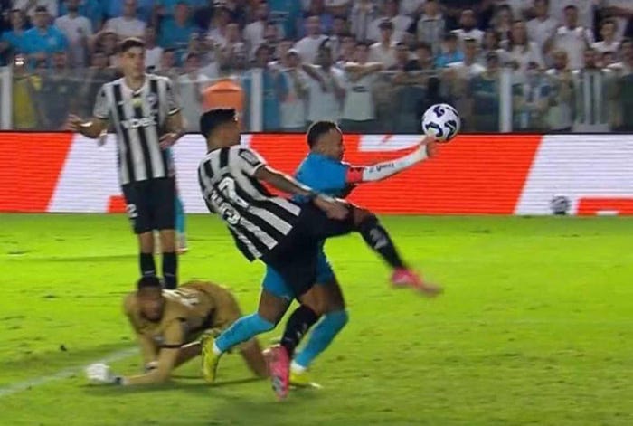 Neymar é expulso após fazer gol de mão contra o Botafogo; confira |  Metrópoles