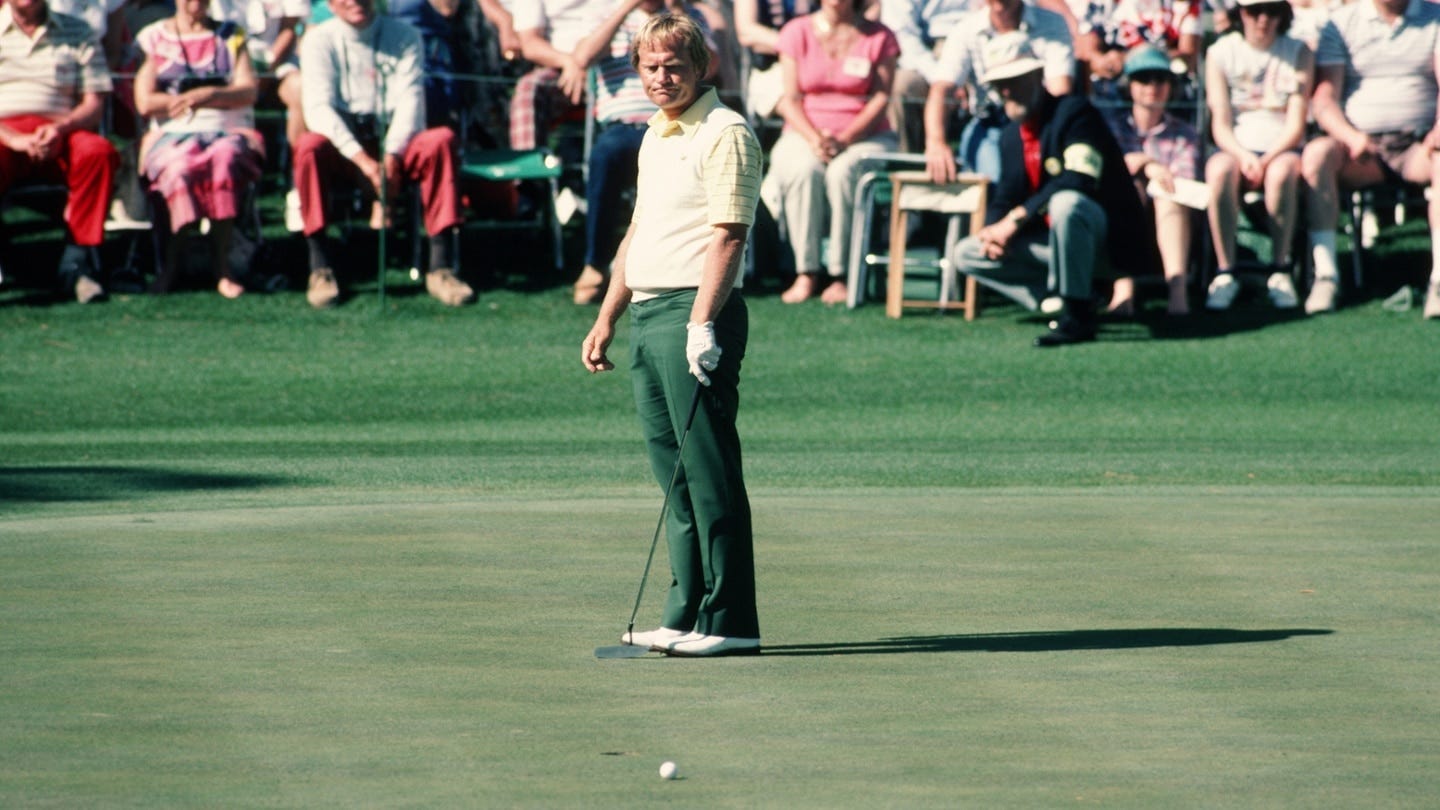 Nicklaus a missed putt in an early round of the 1986 Masters.