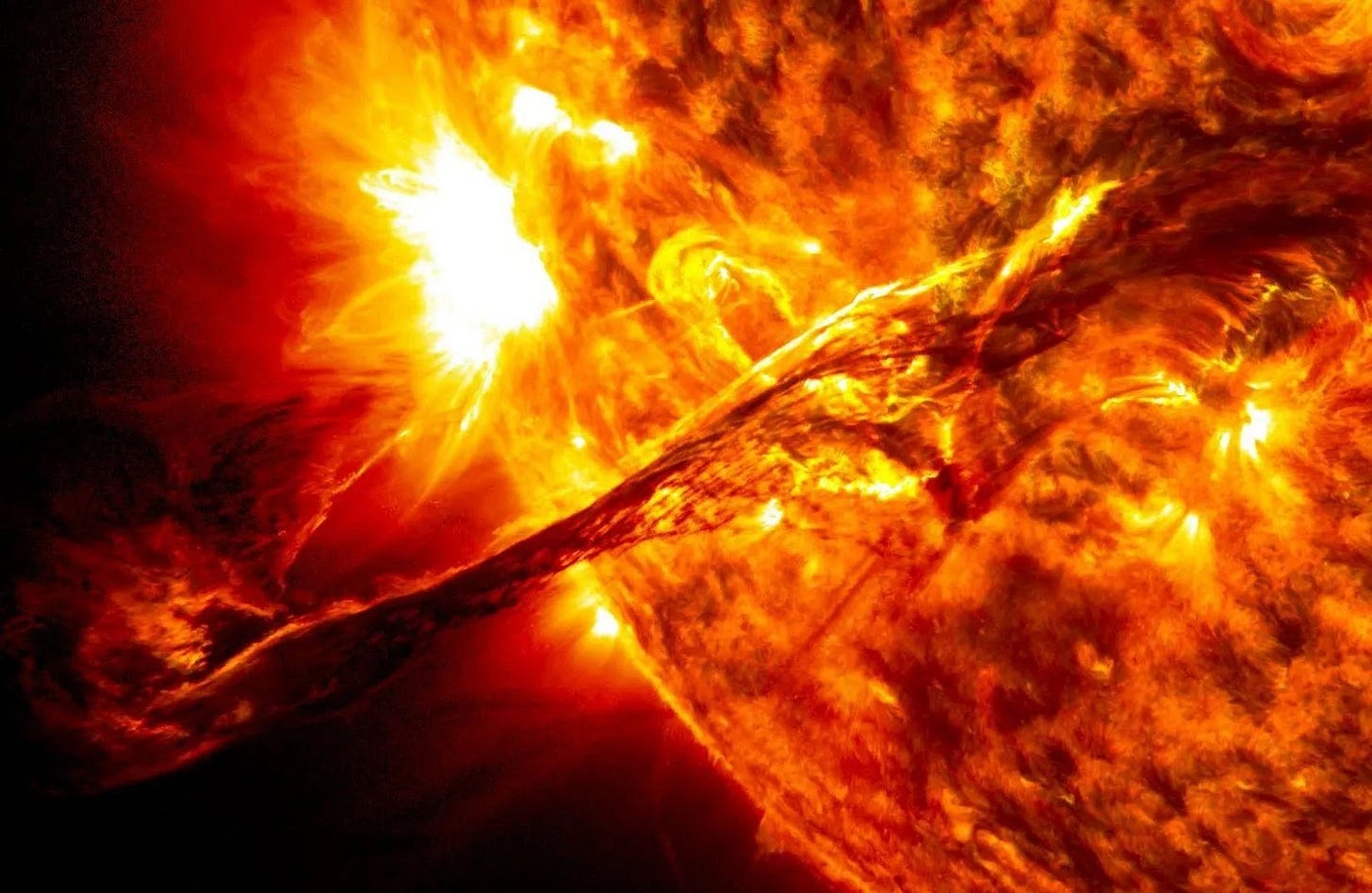 Previsão de tempestade solar mais forte em 165 anos atingirá a Terra.