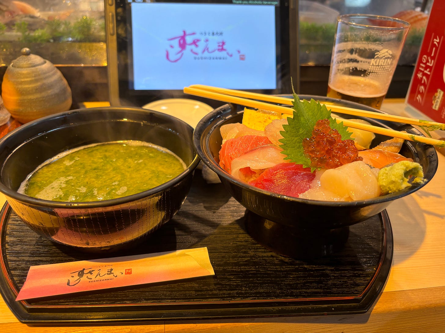 Sushi at the Tokyo Tsukiji outer fish market