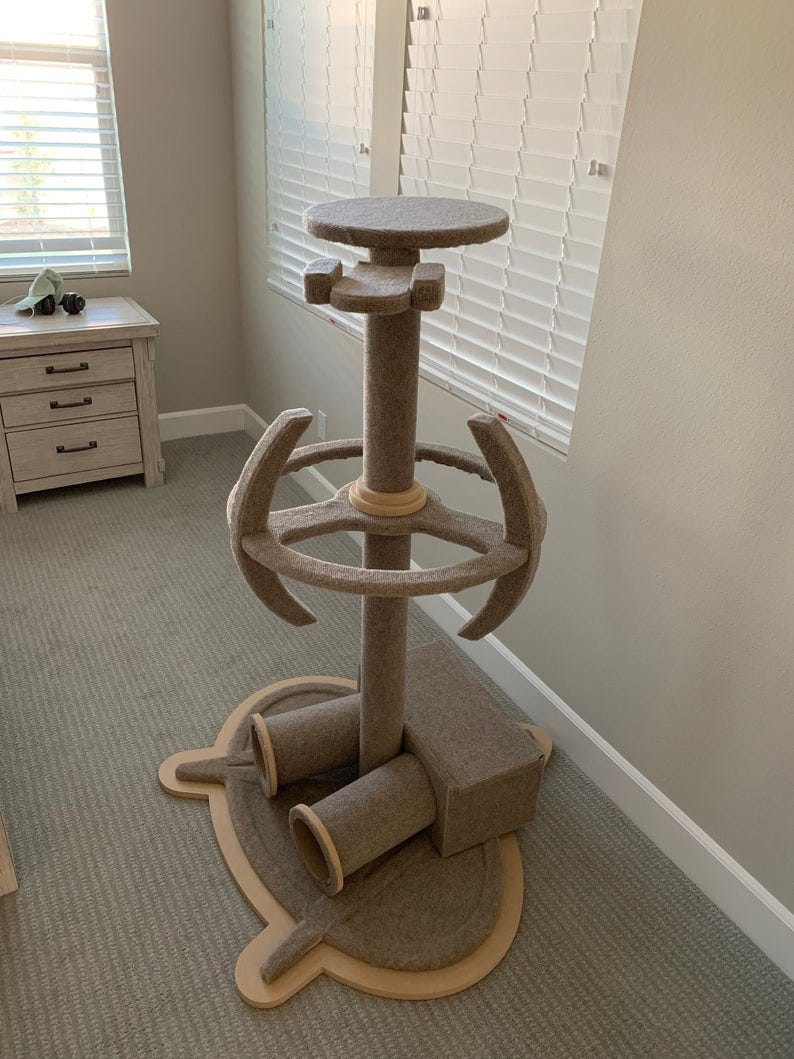 Star Trek Enterprise 1701D  DS9 Wood Cat Tower Cat Climbing image 0