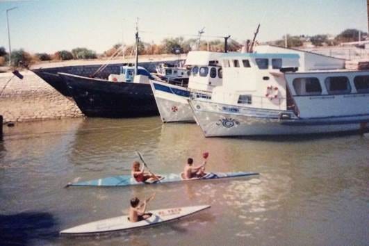 Uma imagem com ar livre, veículo, água, Andar de barco

Os conteúdos gerados por IA poderão estar incorretos.