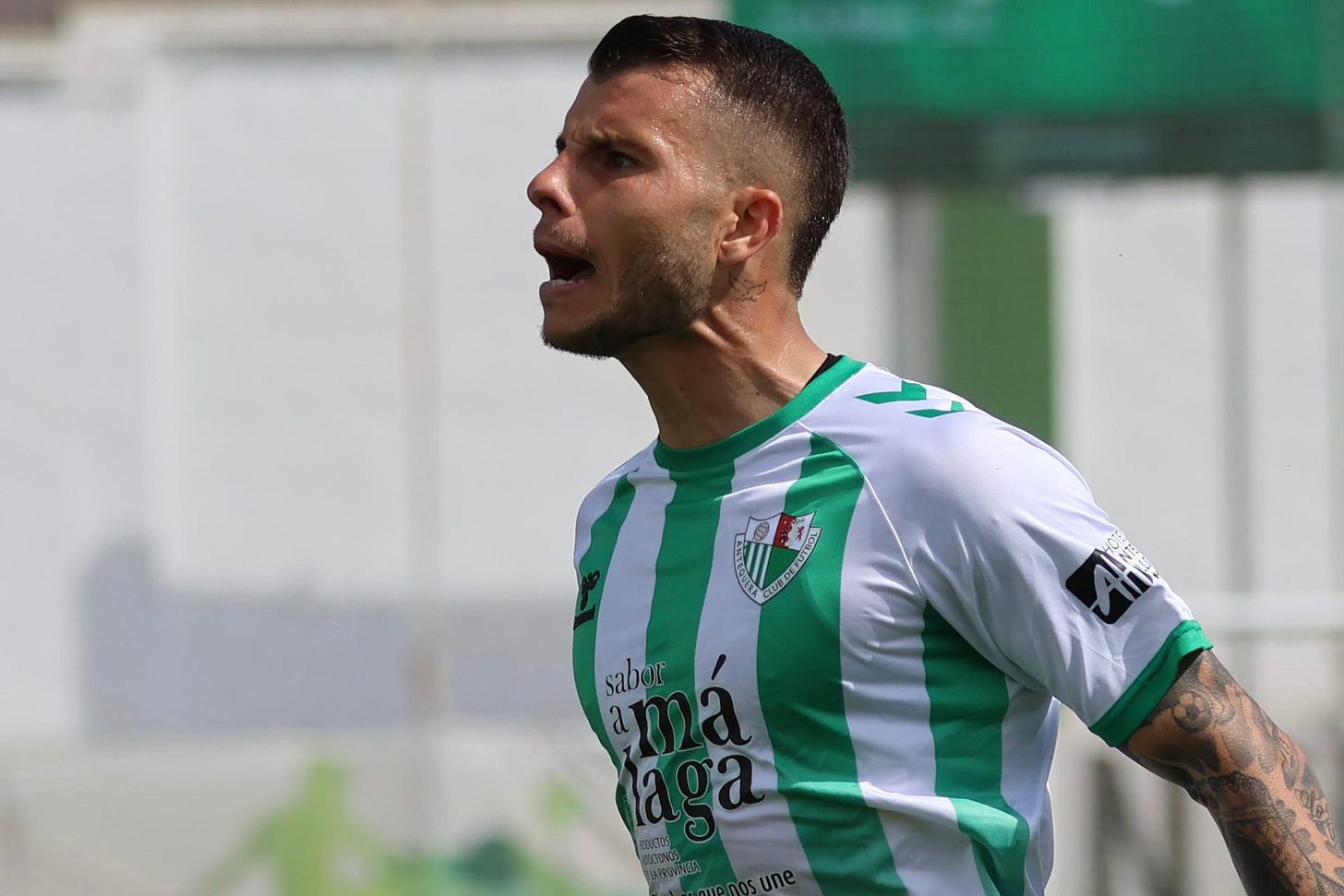 Pol Roigé celebrando uno de los goles