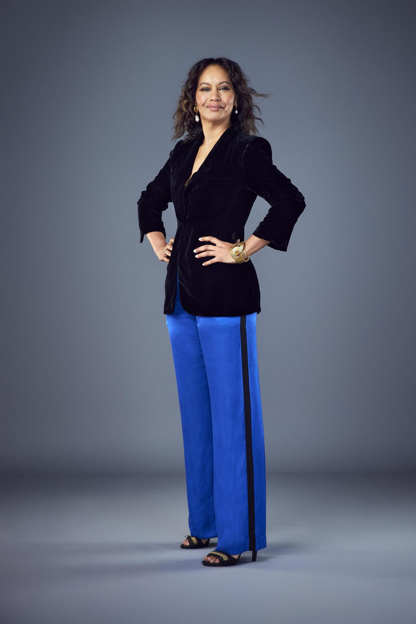 Christmas present in 2017: satin trousers. Bought December 16, 2022 (I cheated): Zara blazer, £90. I know I’ll be wearing it ten years from now Christmas present in 2017: satin trousers. Bought December 16, 2022 (I cheated): Zara blazer, £90. I know I’ll be wearing it ten years from now