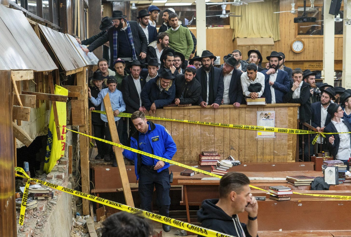 jewish tunnels nyc chabad rebbe 770 elie lichtschein 