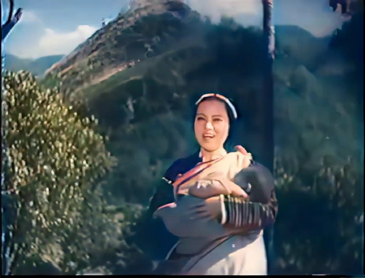 滿映明星李香蘭飾演愛國少女莎韻 滿映明星李香蘭飾演愛國少女莎韻