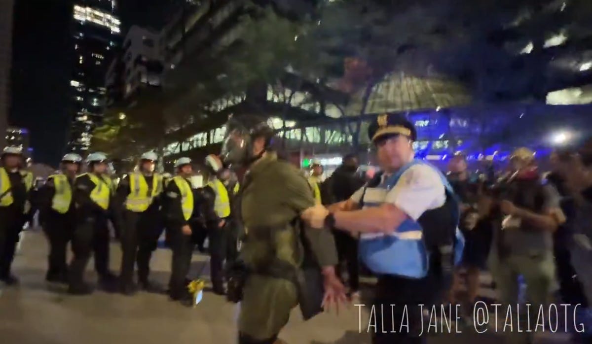 Chicago Police Arrest Several Journalists While Cracking Down On DNC Protest Chicago Police Arrest Several Journalists While Cracking Down On DNC Protest