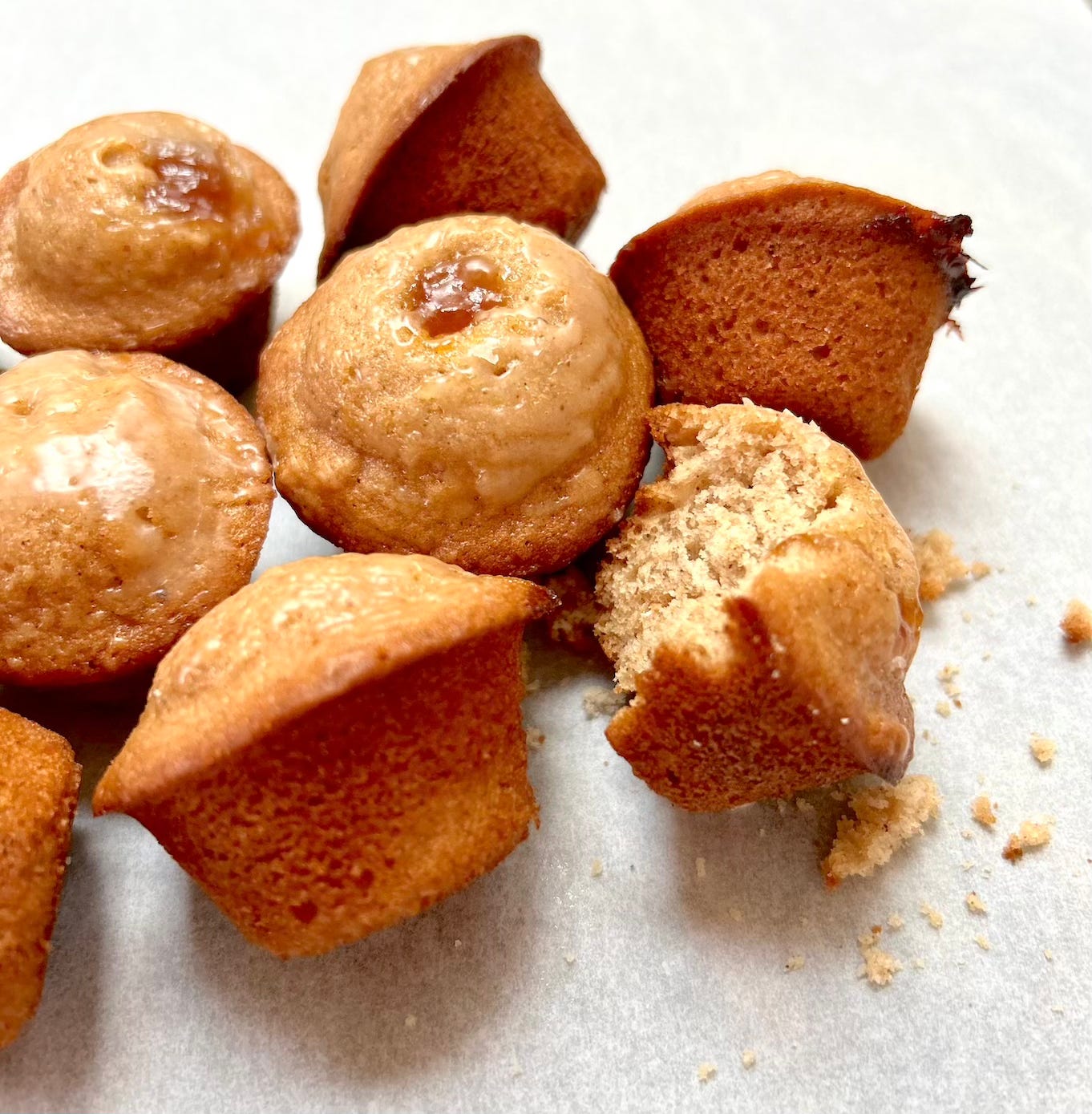 A recipe for cozy little cakes with bold flavor to share with friends