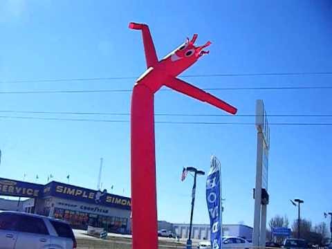 One-legged Air Dancer Video at Car / Auto dealer lot / Auto Dealer  Advertising