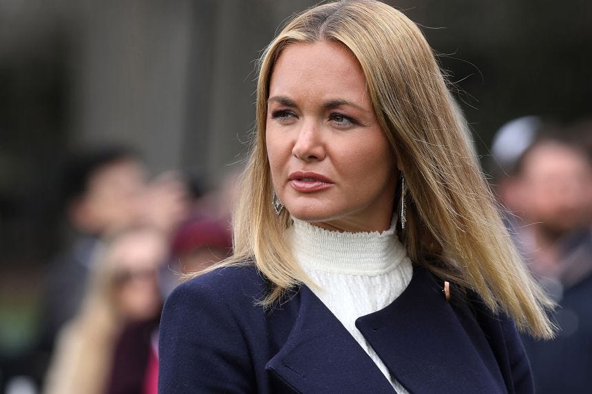 Vanessa Trump, ex-épouse de Donald Trump Jr., assiste à la 140e édition de la chasse aux œufs de Pâques sur la pelouse sud de la Maison Blanche le 2 avril 2018 à Washington, DC. Vanessa Trump, ex-épouse de Donald Trump Jr., assiste à la 140e édition de la chasse aux œufs de Pâques sur la pelouse sud de la Maison Blanche le 2 avril 2018 à Washington, DC.
