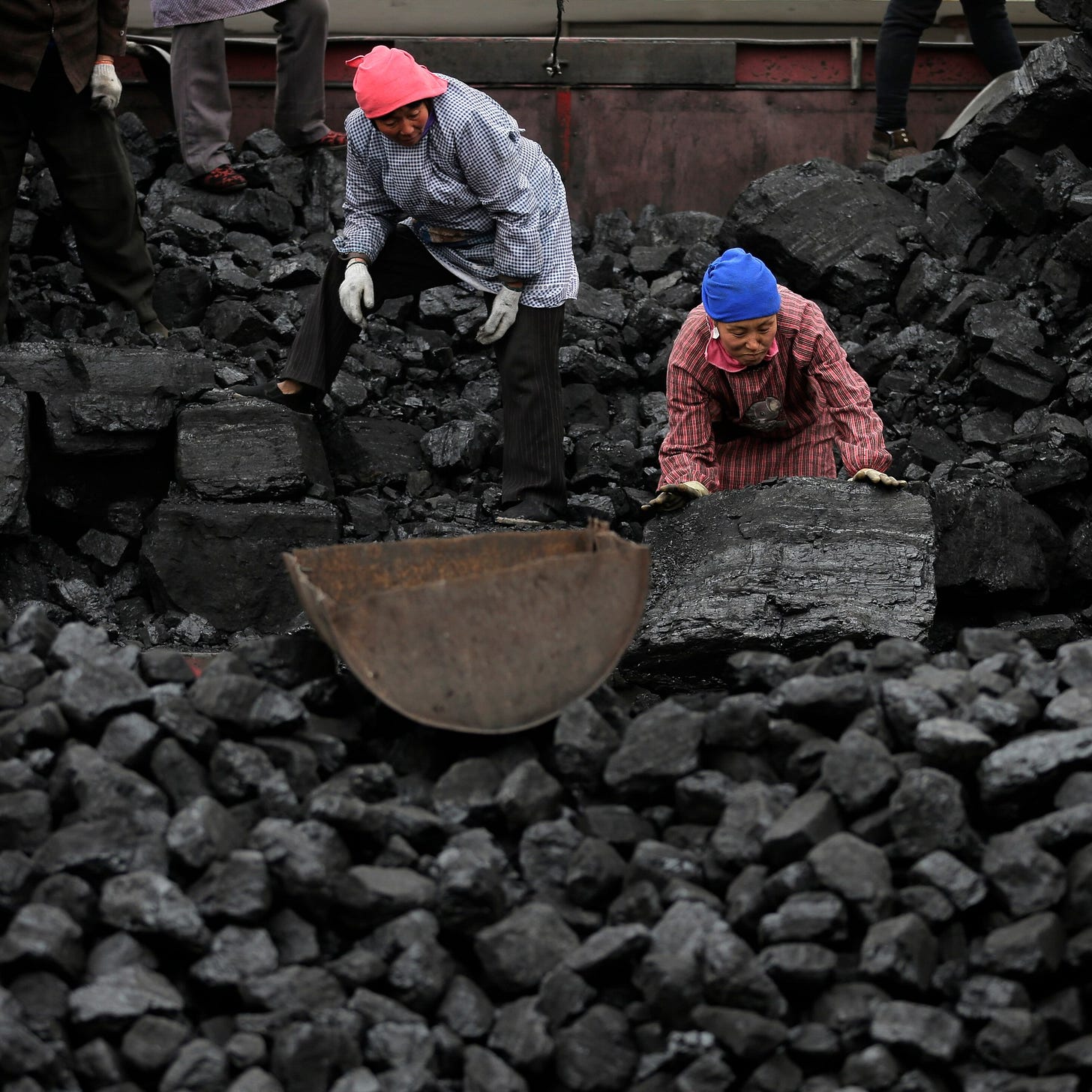 Explosion at coal mine kills 11 in northern China