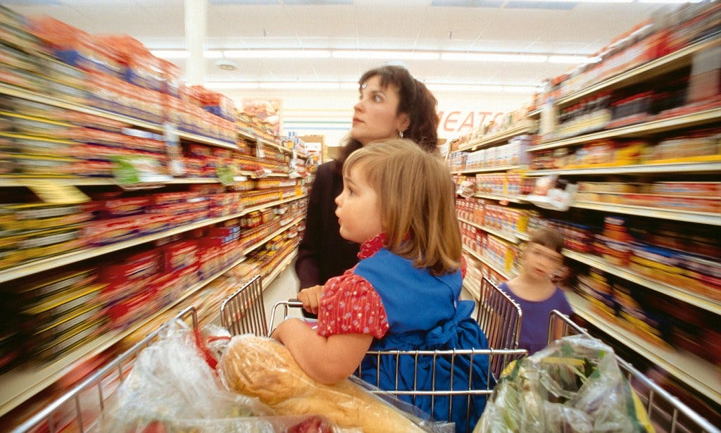 Consumer Reports reveals that supermarkets employ a variety of psychological tactics to encourage shoppers to spend more, from strategic product placement to subtle marketing tricks designed to influence purchasing decisions. Consumer Reports reveals that supermarkets employ a variety of psychological tactics to encourage shoppers to spend more, from strategic product placement to subtle marketing tricks designed to influence purchasing decisions.