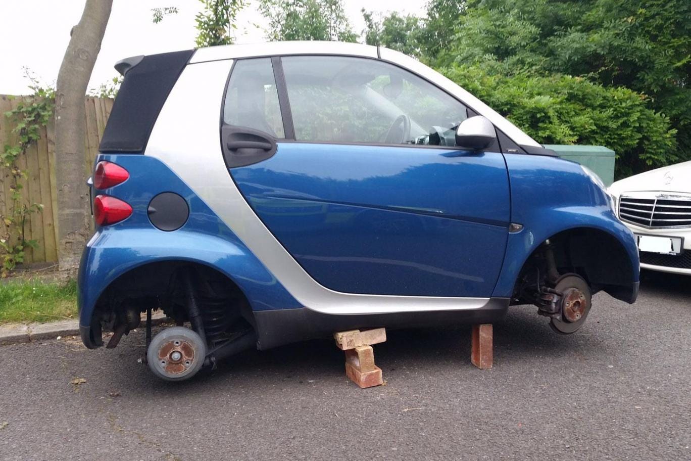 Smart Car Wheels Goes Missing - StanisWheels Blog - We Love Cars!!
