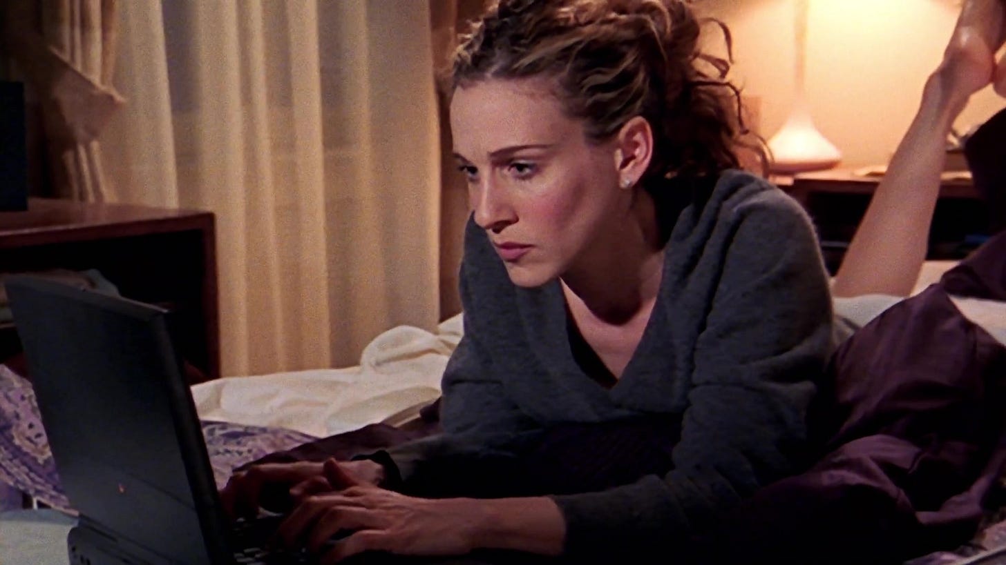 Apple PowerBook Notebook Used By Sarah Jessica Parker As Carrie Bradshaw In  Sex And The City S01E06 "Secret Sex" (1998)