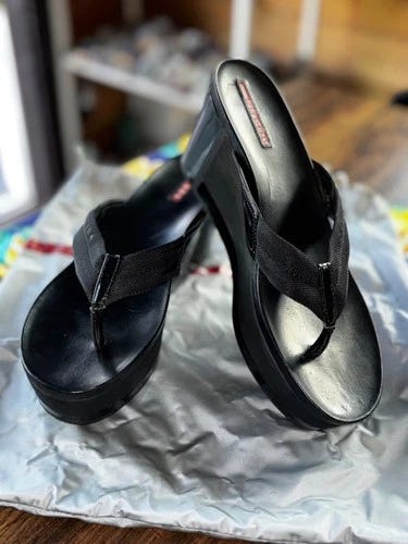 Vintage PRADA Vernice Ribbon Black Platform Wedge Sandals Women’s Size 40.5 Made - Picture 1 of 11