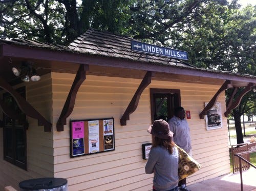 Linden Hills Station (photo by author) Linden Hills Station (photo by author)