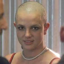 Britney Spears shaved her hair off in ...