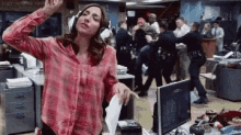 Blissfully Unaware GIFs | Tenor