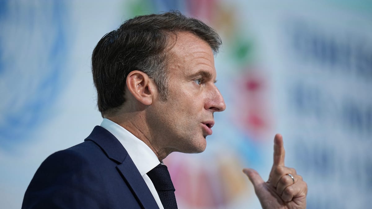 Macron says he'll ban social media for under-15s in France – POLITICO Macron says he'll ban social media for under-15s in France – POLITICO