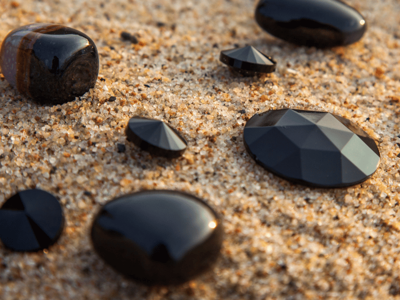 Focus on… Black Onyx • Dalloz stones & rough