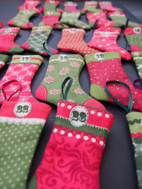 Advent Stocking Bunting