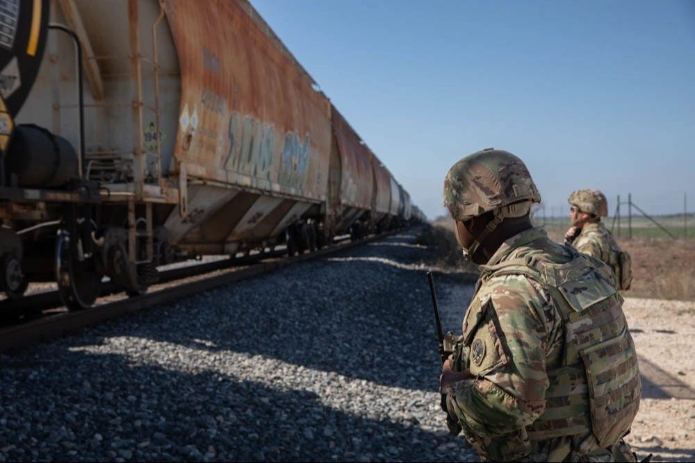 Georgia National Guard Soldiers inspect northbound train for illegal aliens who crossed the Rio Grande in Southwest Texas. Georgia National Guard Soldiers inspect northbound train for illegal aliens who crossed the Rio Grande in Southwest Texas.