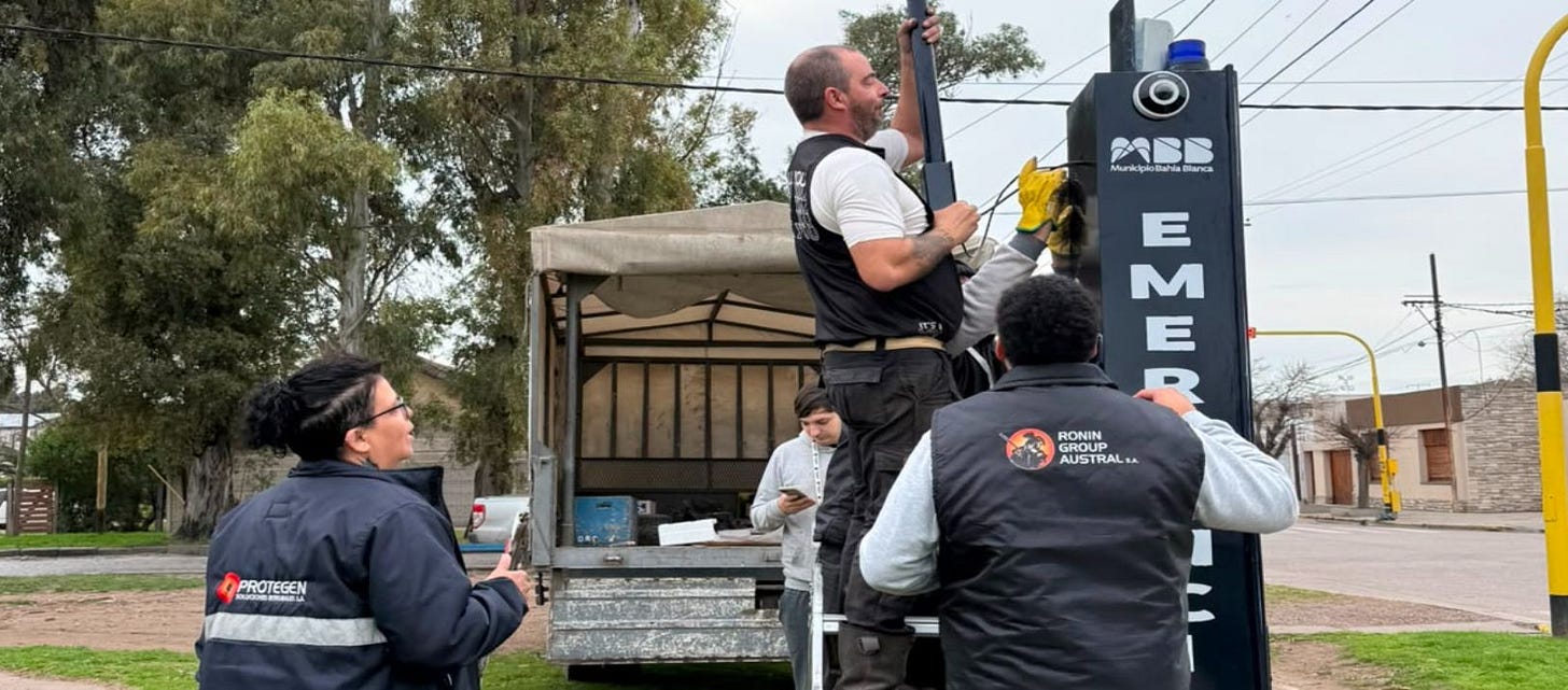 Imagen de la noticia: Instalan los primeros tótems de seguridad conectados al Centro de monitoreo