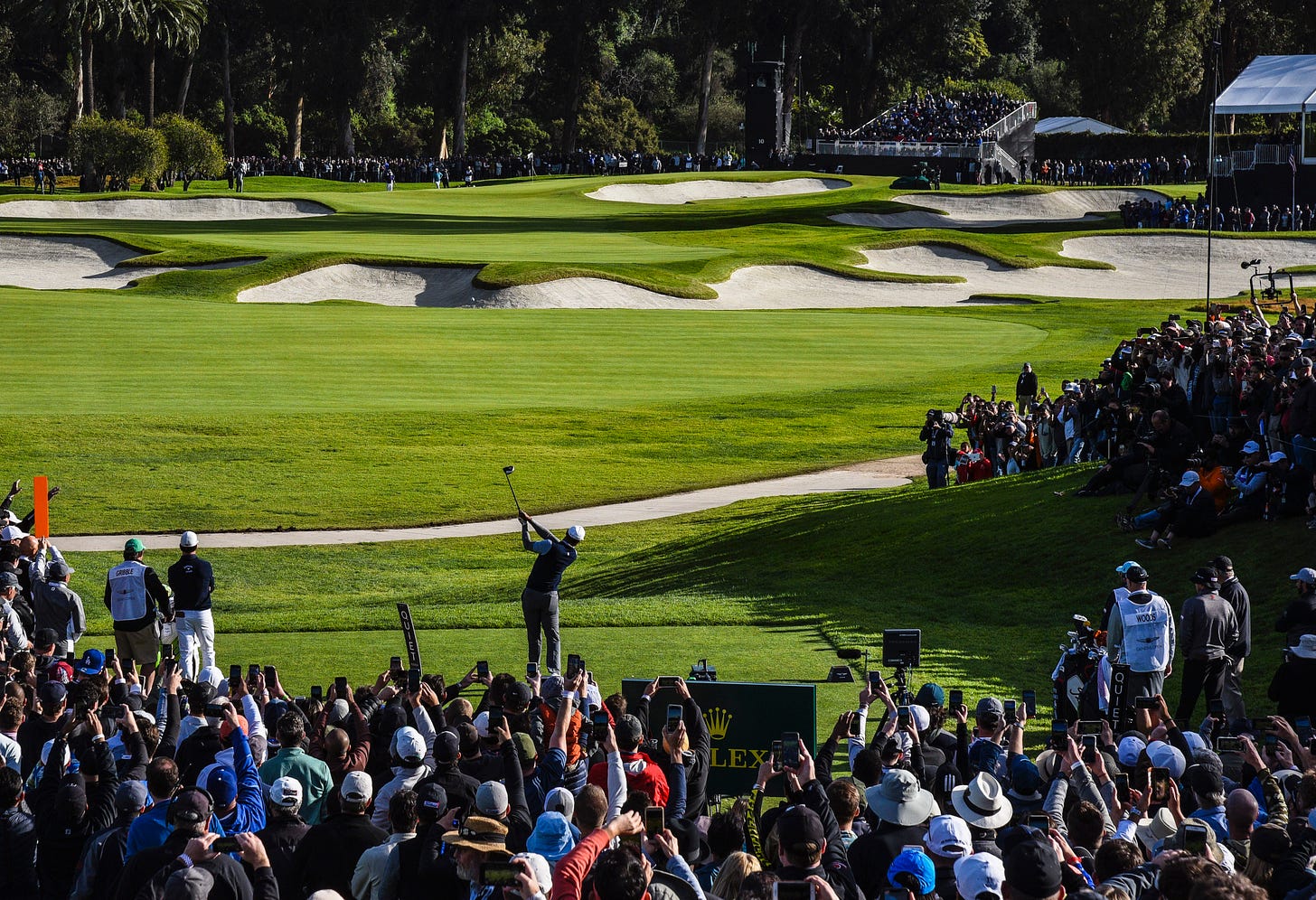 Why more and more players are going for the green at Riviera's famous par-4  10th | Golf News and Tour Information | GolfDigest.com